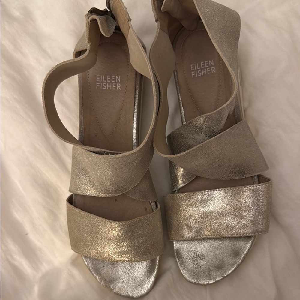 Eileen Fisher Most Popular Metalic gold strap Sandals w/ Platform Sole EUC